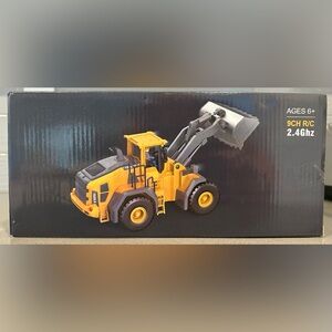 Yi Gong Toys 9CH Remote Control Loader NWT